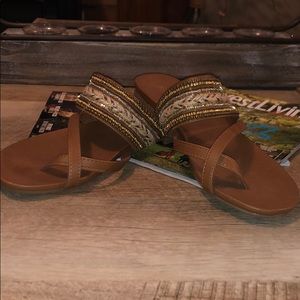 Adorable sandals!